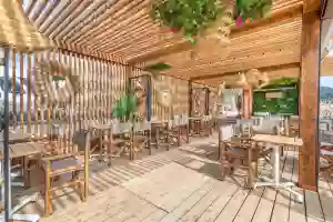 Le 10 Plage - Restaurant Saint-Cyr-sur-Mer - Restaurant Saint-Cyr-sur-Mer bord de mer