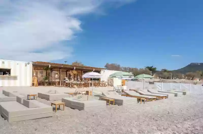 Plage privée - Le 10 Plage - Restaurant Saint-Cyr-sur-Mer