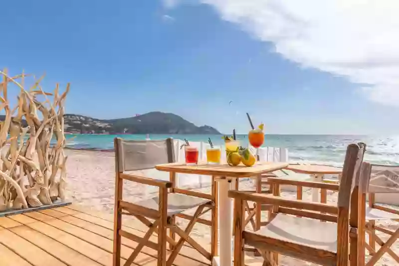 Plage privée - Le 10 Plage - Restaurant Saint-Cyr-sur-Mer